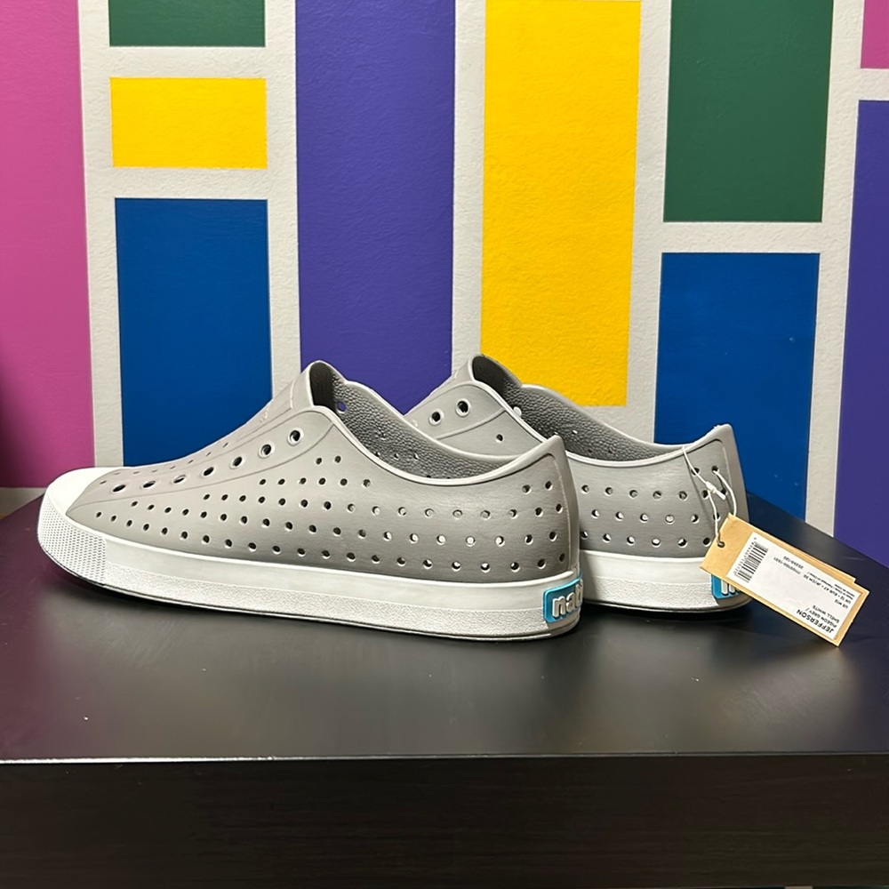 NEW Native Shoes Unisex Jefferson Water, Pigeon Grey/Shell White, Men’s 13 NWT